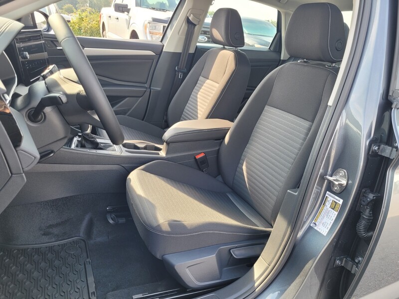 2025 Volkswagen Jetta 1.5T S photo 3