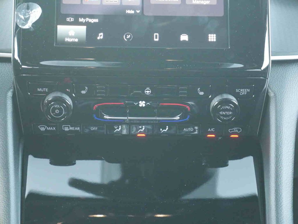 2025 Jeep Grand Cherokee Altitude photo 4