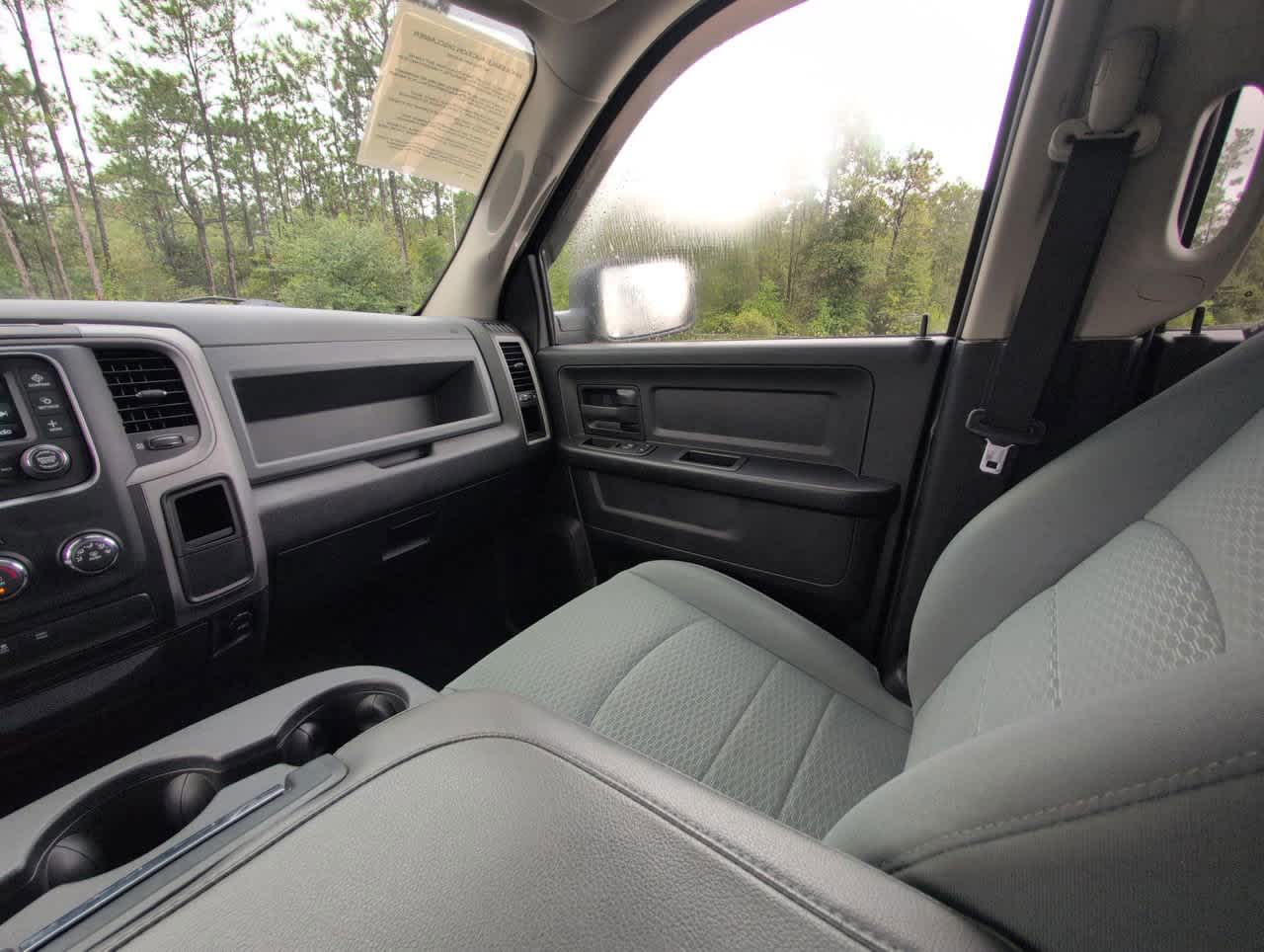 2014 Ram 1500 Express photo 3