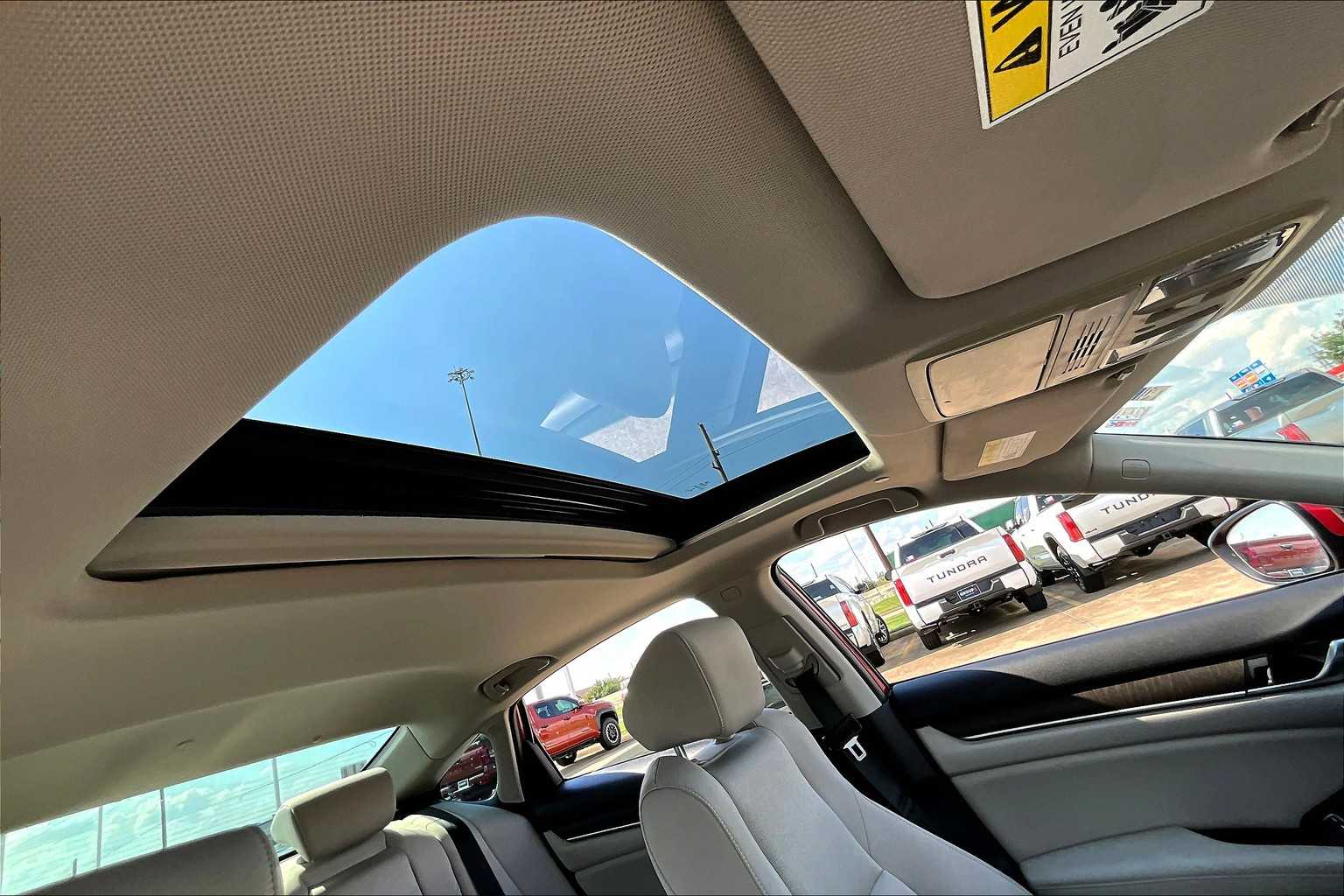 2018 Honda Accord EX 1.5T photo 11