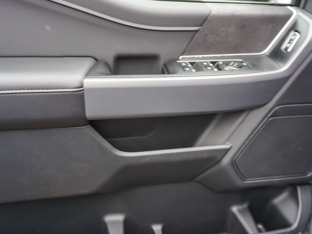 2025 Ford F-150 XLT photo 18