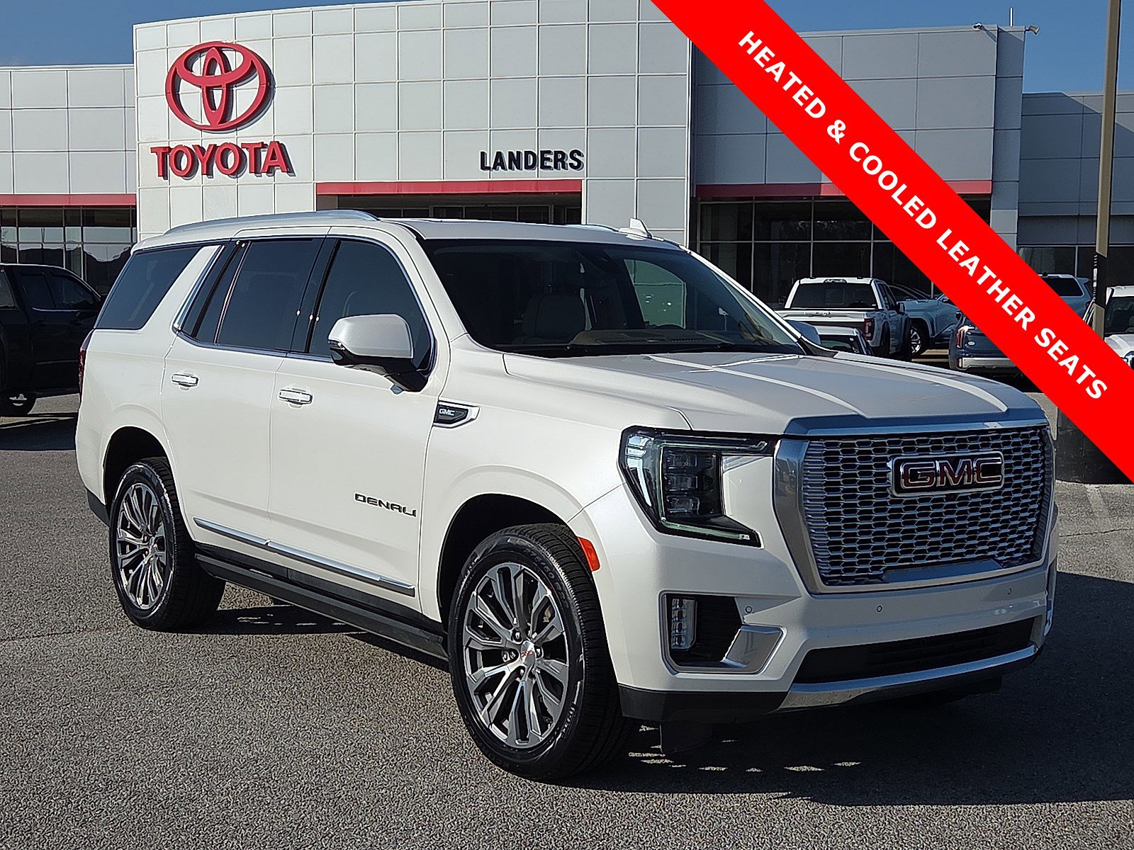 2021 GMC Yukon Denali's photo