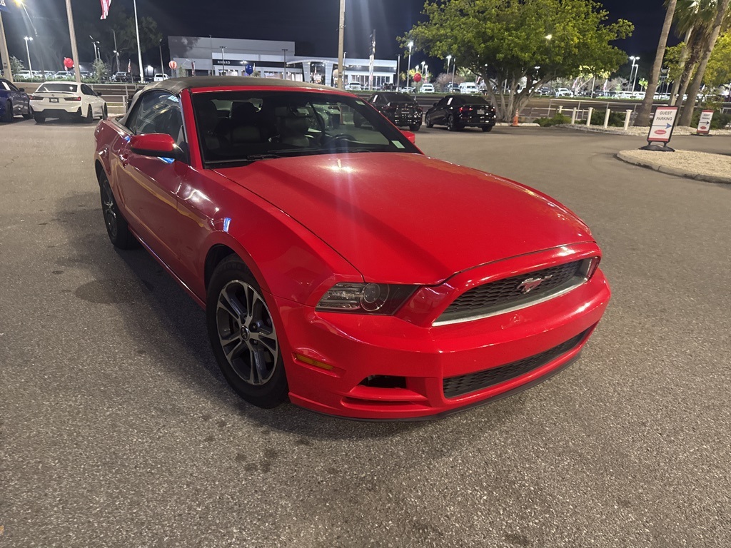 2014 Ford Mustang V6 Premium's photo