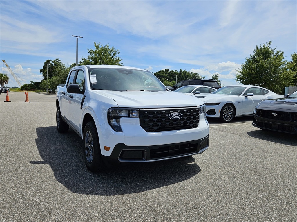 2025 Ford Maverick XLT photo 2