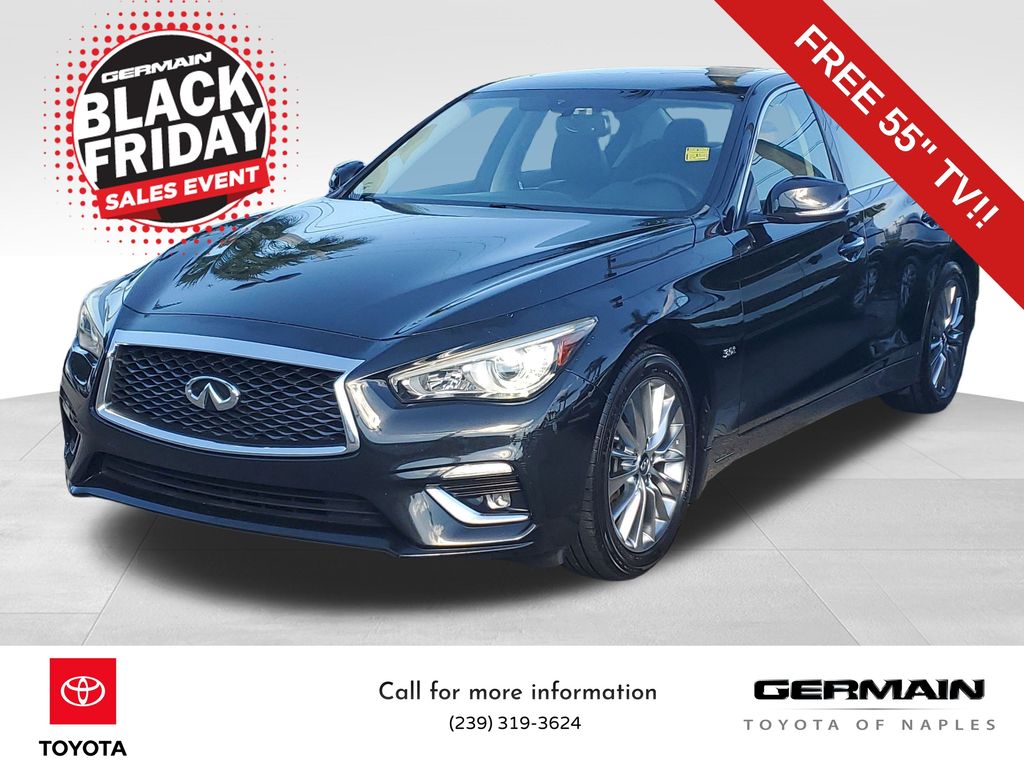 2018 INFINITI Q50 LUXE