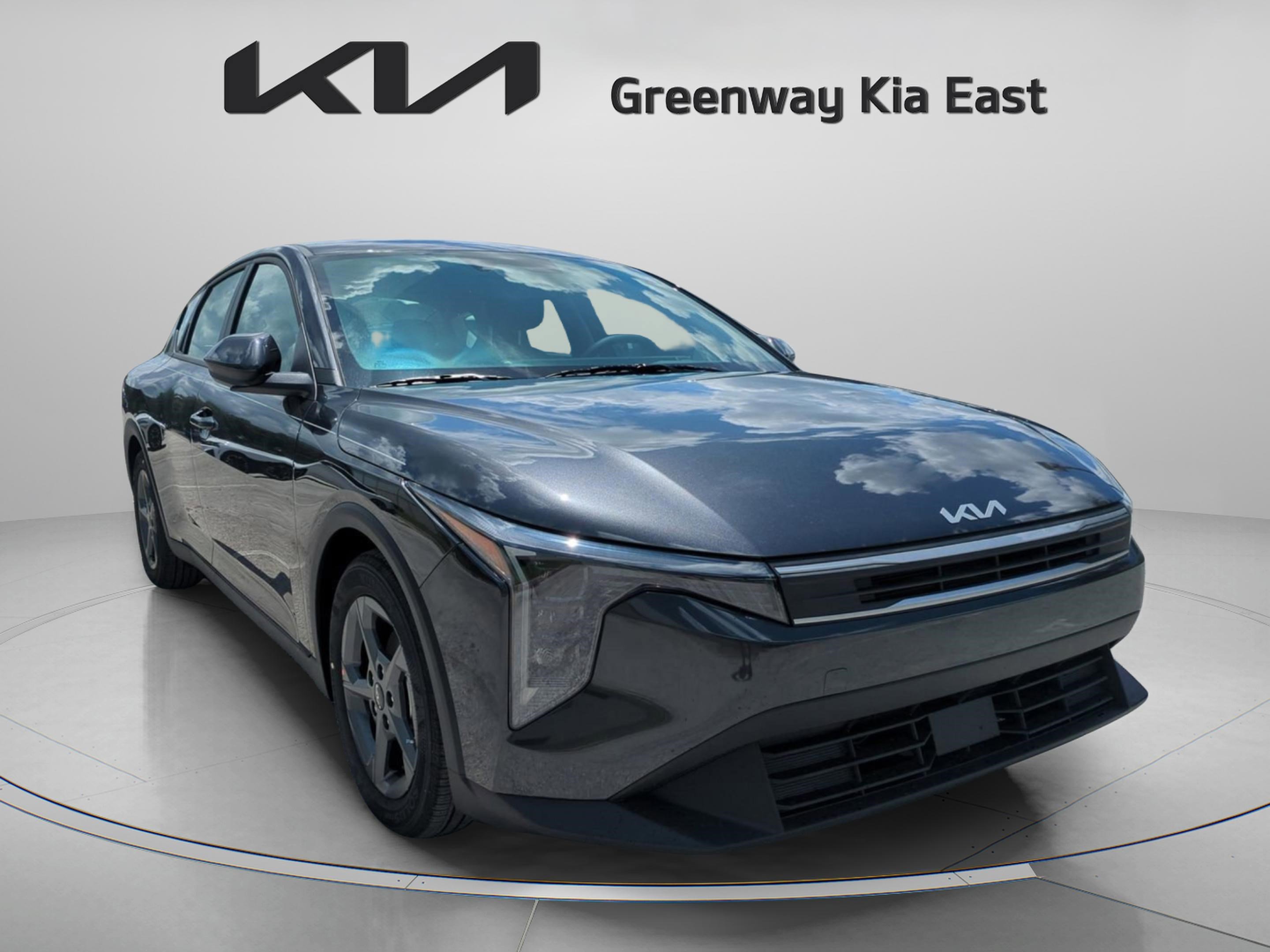 2025 Kia K4 LXS photo 2