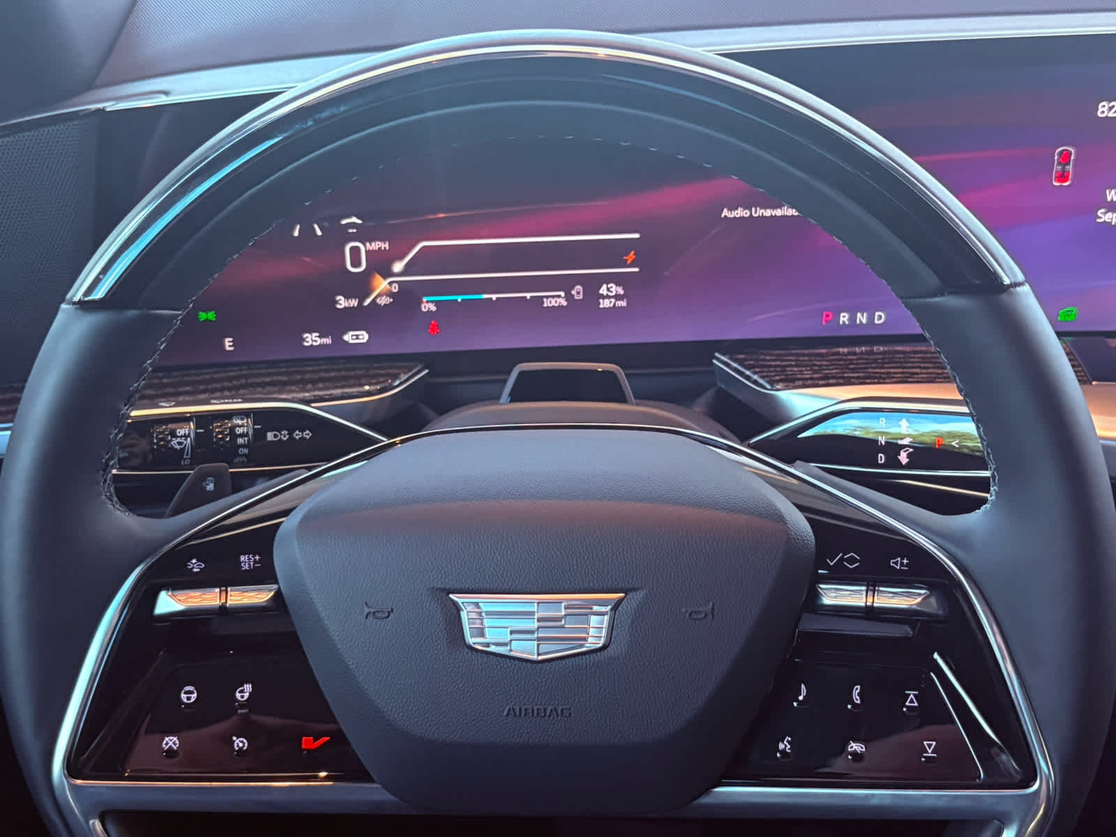 2025 Cadillac Escalade IQ Luxury photo 8