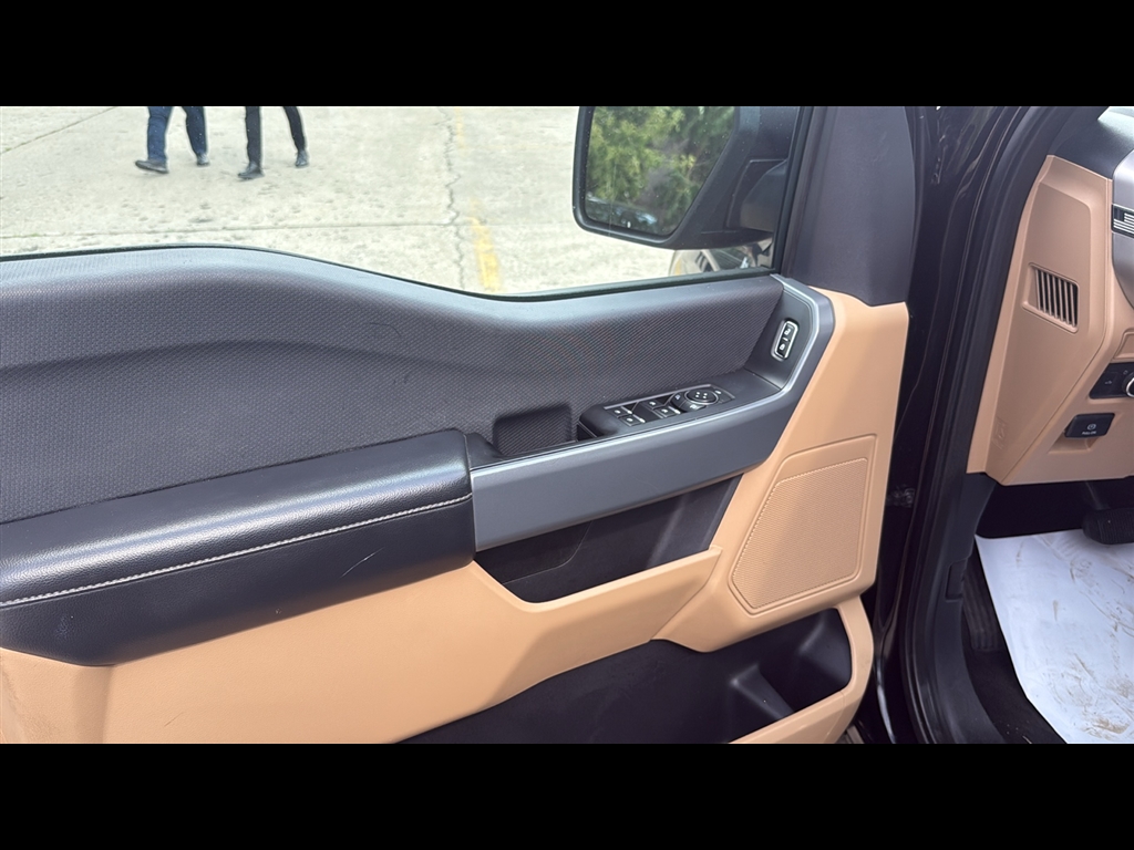 2023 Ford F-150 XL photo 6
