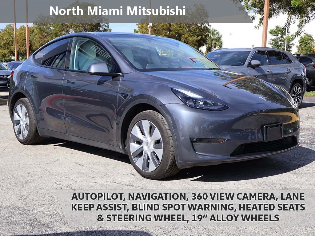 2023 Tesla Model Y Long Range's photo