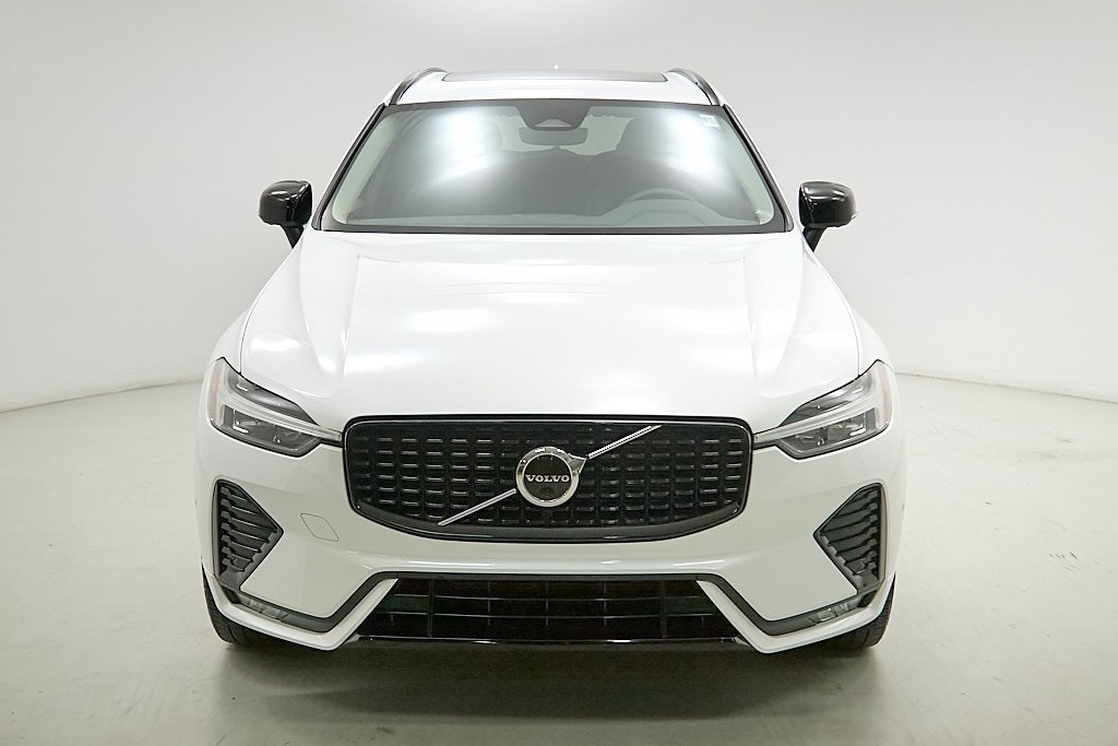2023 VOLVO XC60 - Image 4
