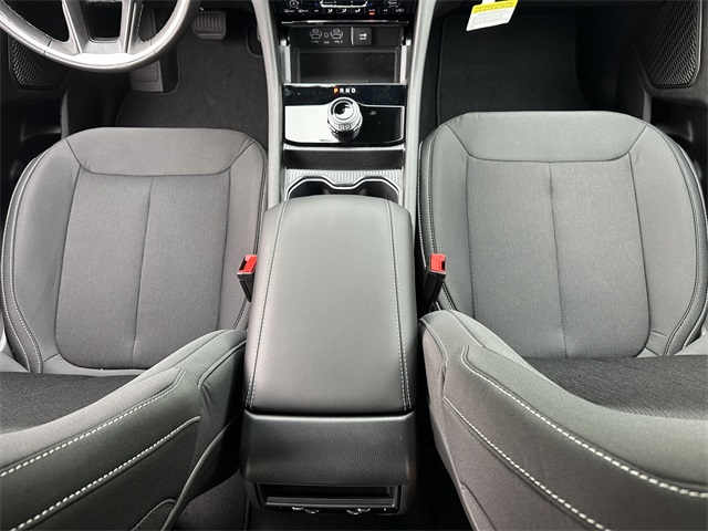 2025 Jeep Grand Cherokee Laredo photo 17