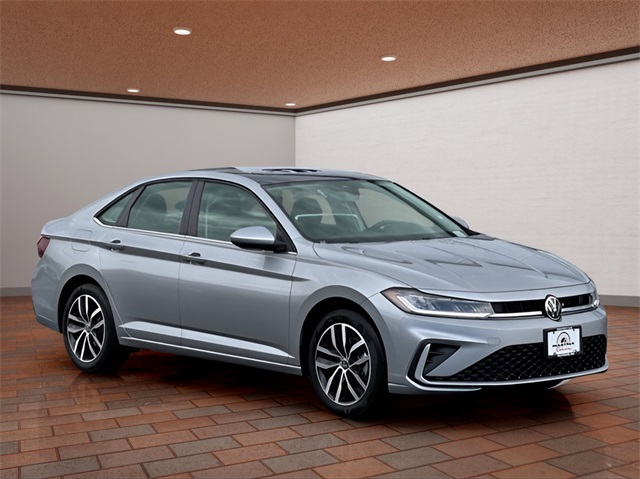 2025 Volkswagen Jetta SE's photo
