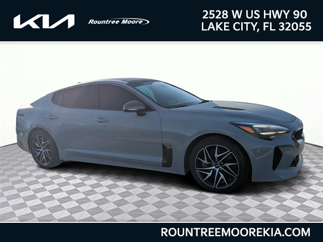 2023 Kia Stinger GT-Line's photo