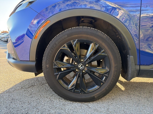 2023 Honda CR-V Hybrid Sport Touring photo 3