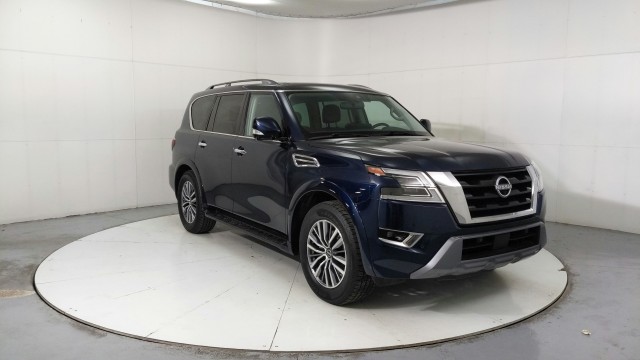 Used 2023  Nissan SL image 7