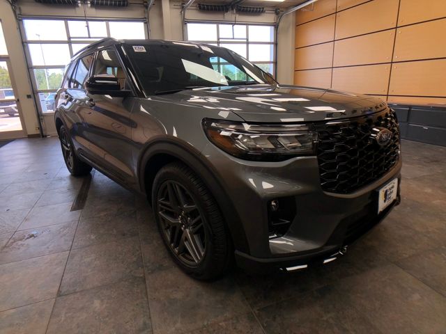 2025 Ford Explorer ST photo 2