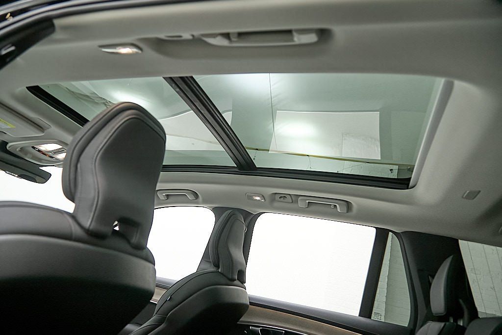 2026 VOLVO XC90 - Image 22