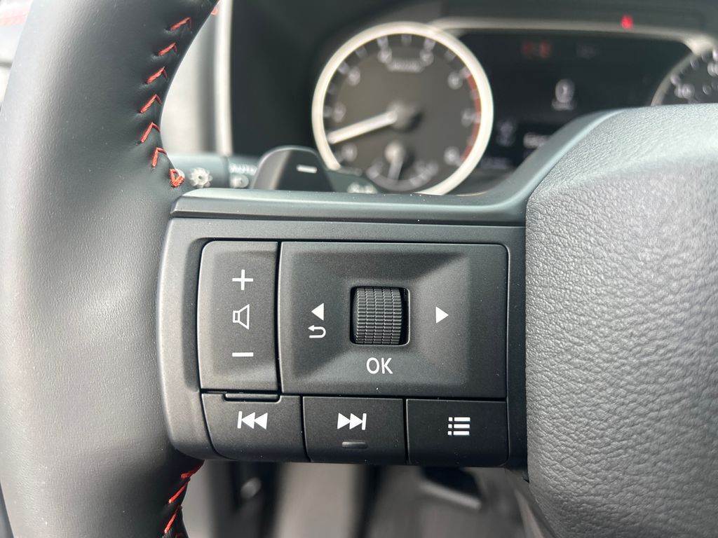 2026 Nissan Rogue SV photo 26