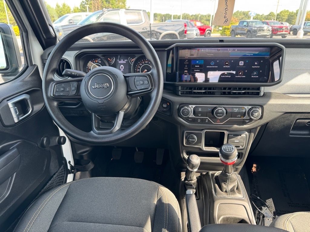 2024 Jeep Gladiator Sport photo 12