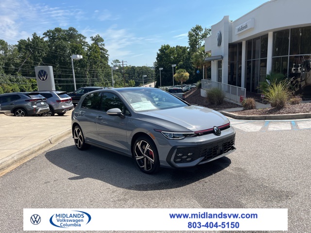 2025 Volkswagen Golf GTI SE's photo