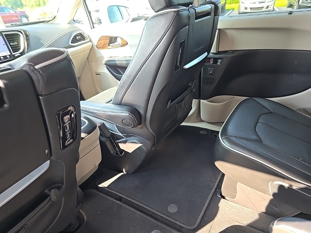 2022 Chrysler Pacifica Limited photo 39