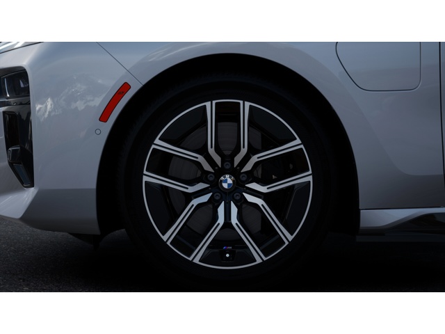 2026 Bmw 750e photo 7