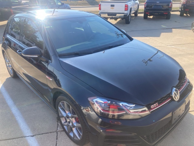 2019 Volkswagen Golf GTI SE photo 2
