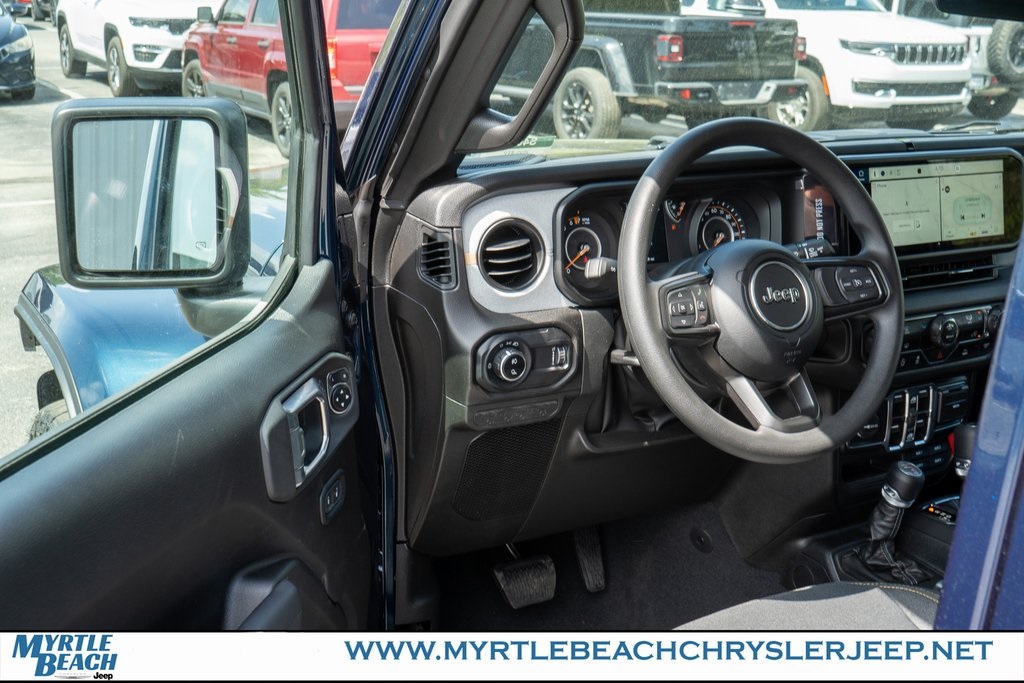2025 Jeep Gladiator Sport photo 15
