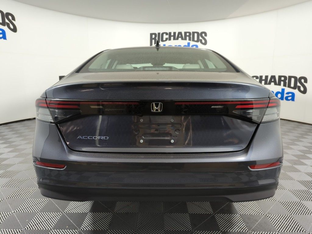 2025 Honda Accord SE photo 4