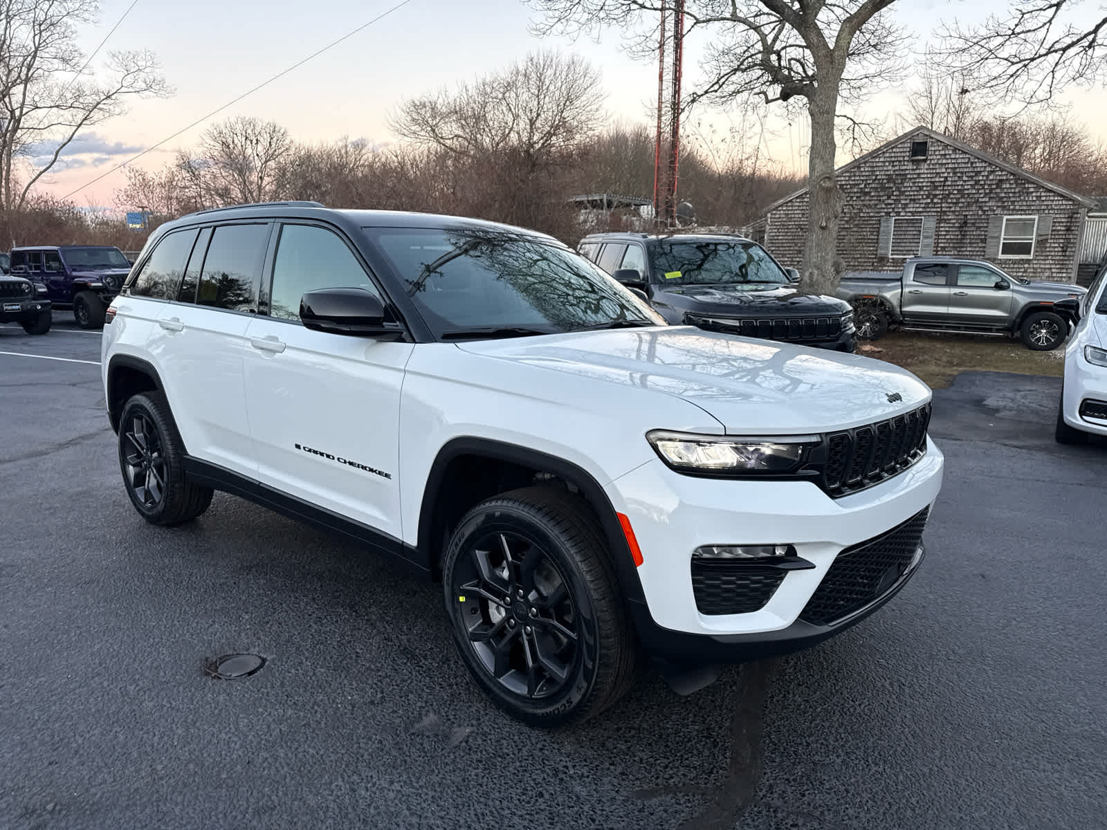 2025 Jeep Grand Cherokee Limited's photo
