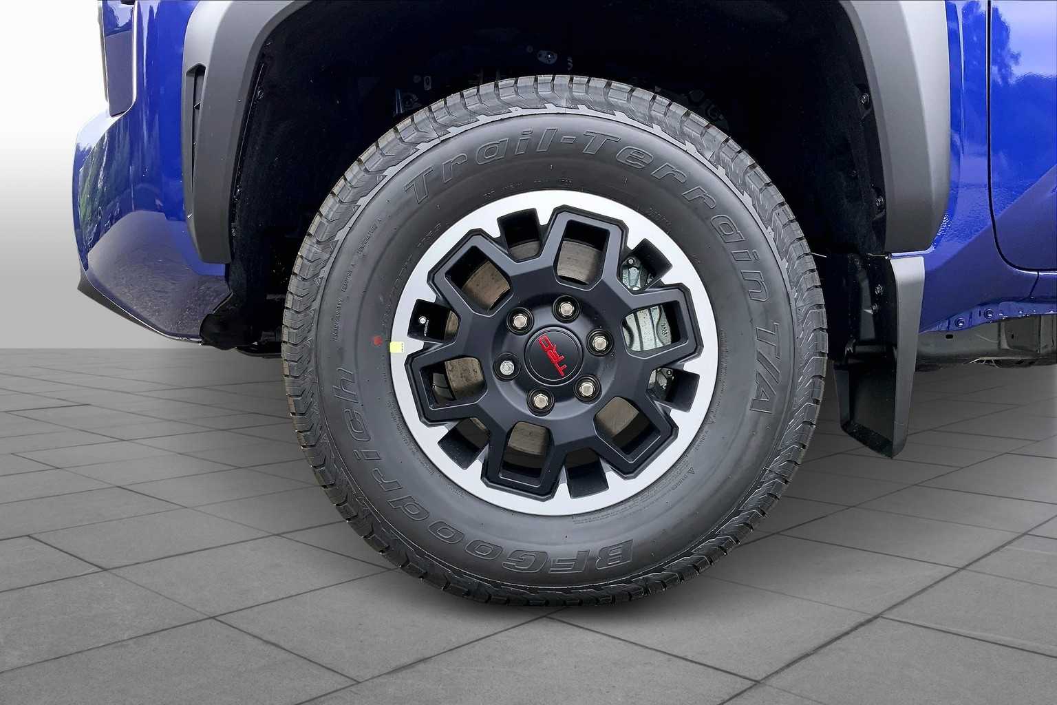 2025 Toyota Tacoma TRD Off-Road 4x4 Double Cab photo 11