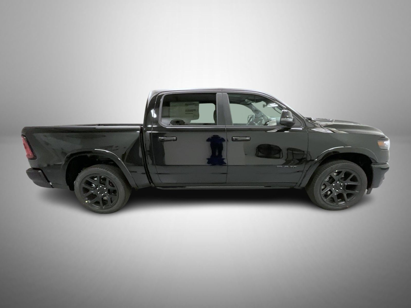 2026 Ram 1500 Laramie photo 2