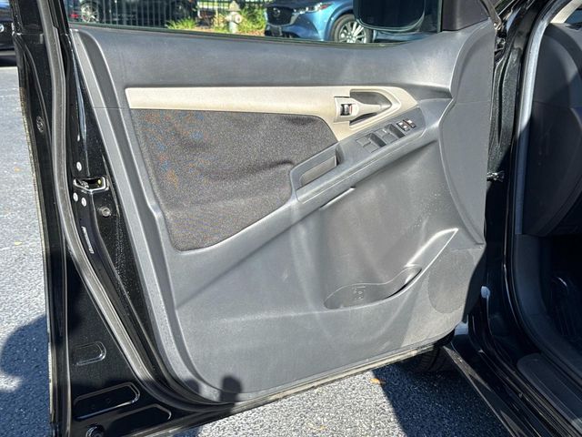 2012 Toyota Corolla Matrix L 4WD photo 18