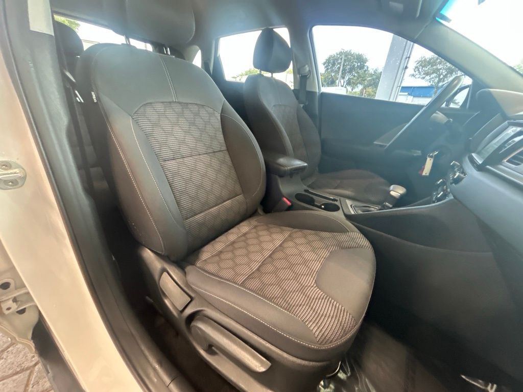 2019 Kia Niro FE photo 24