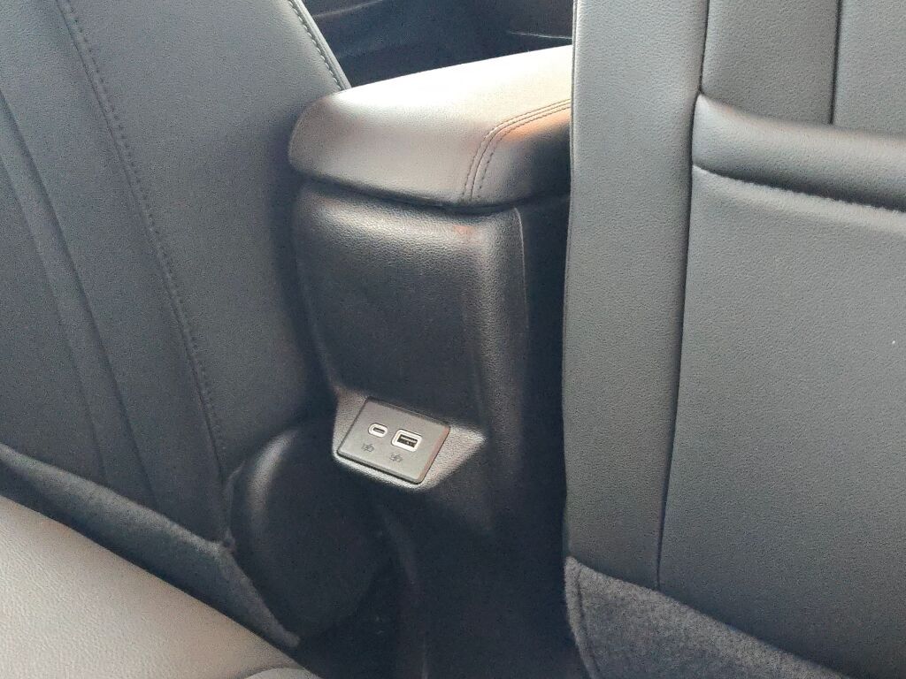 2023 Chevrolet Bolt EV 2LT photo 9