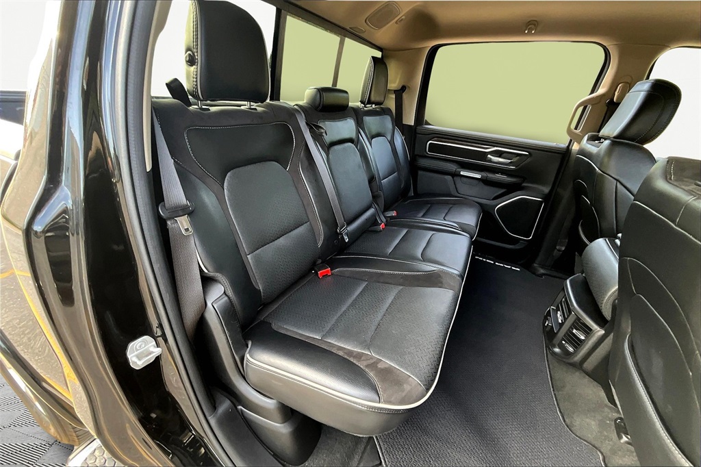2020 Ram 1500 Laramie photo 28