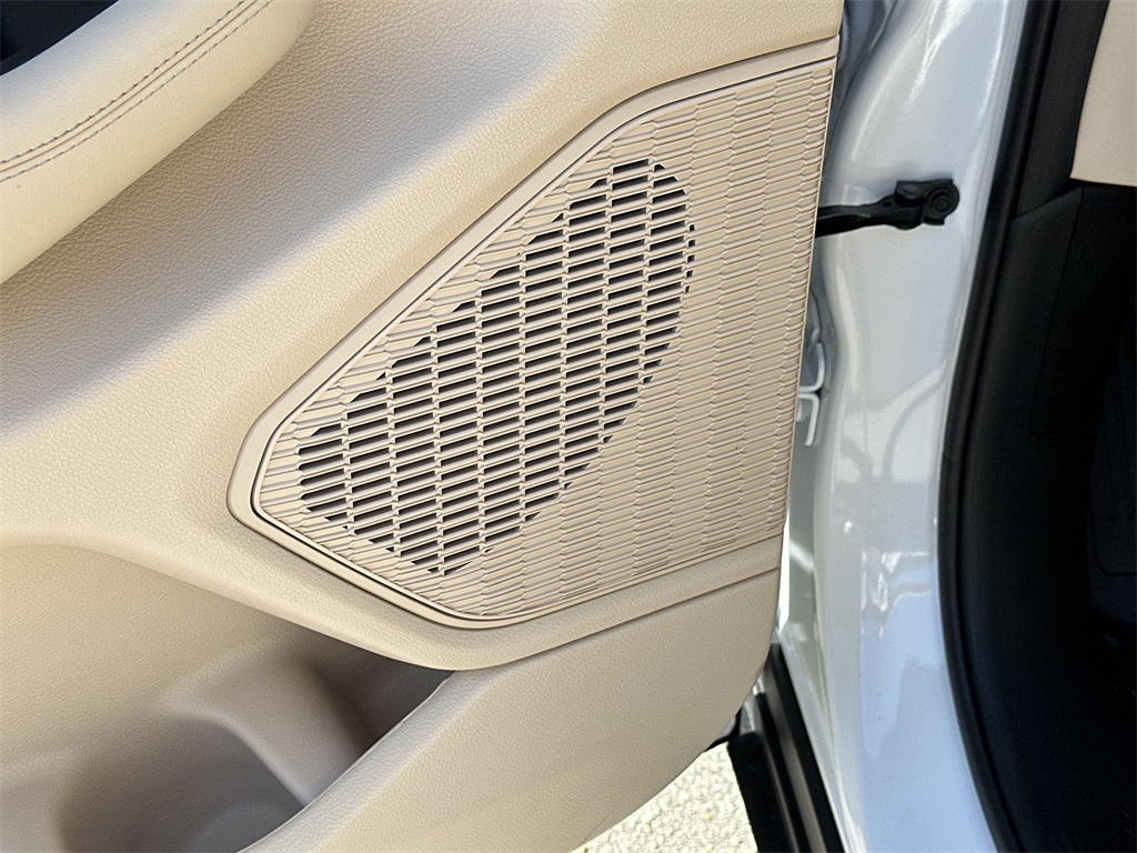 2025 Jeep Grand Cherokee Limited photo 16