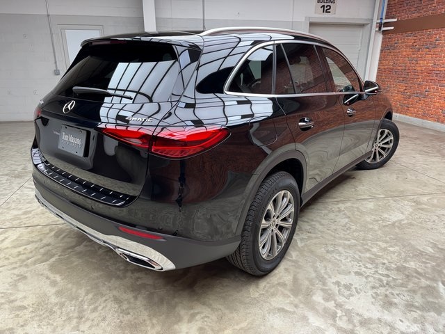 2026 Mercedes Benz GLC 300 4MATIC photo 2