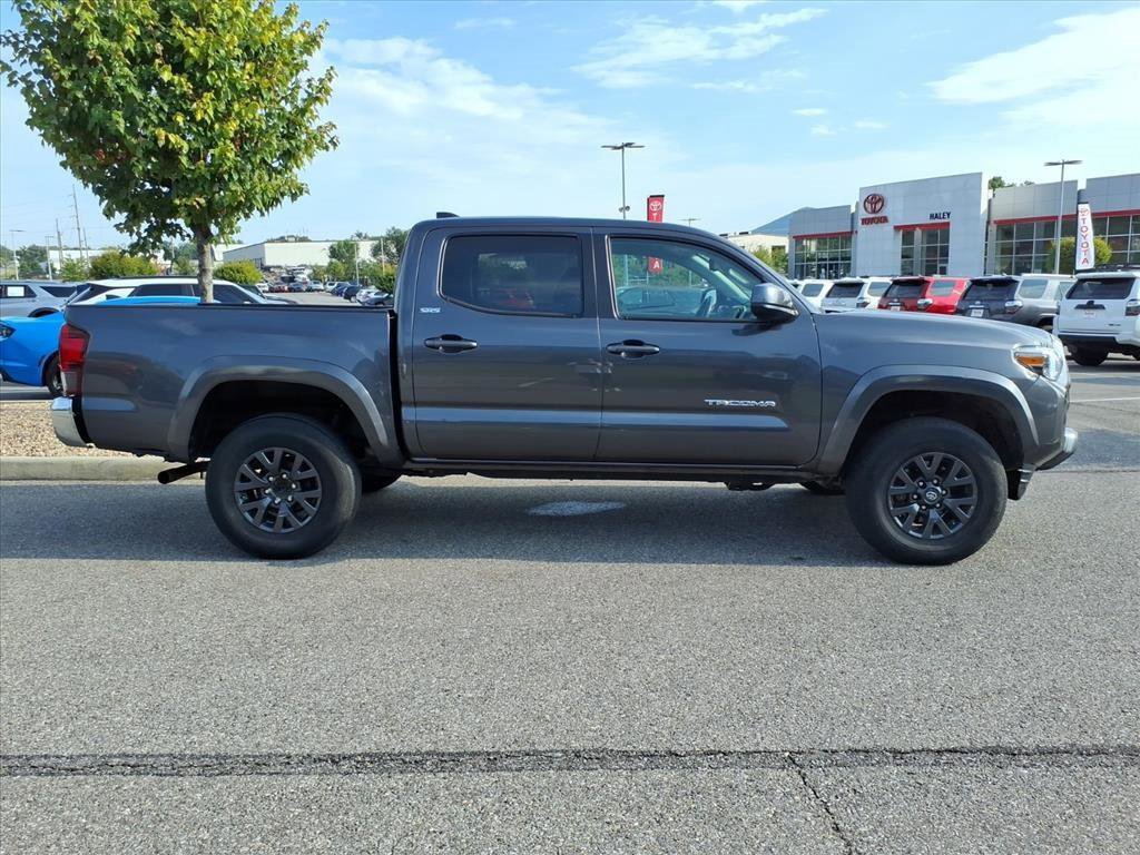 2023 Toyota Tacoma SR5 V6 photo 3