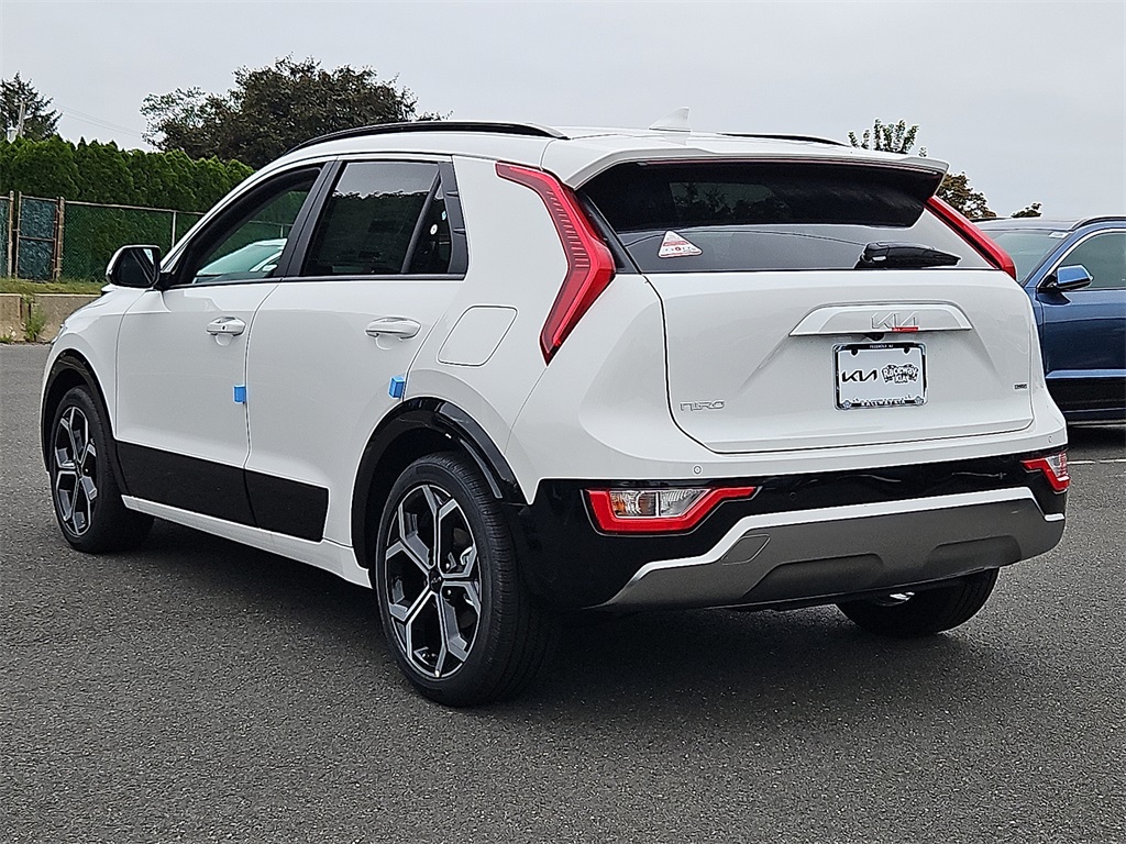 2025 Kia Niro EX Touring photo 3