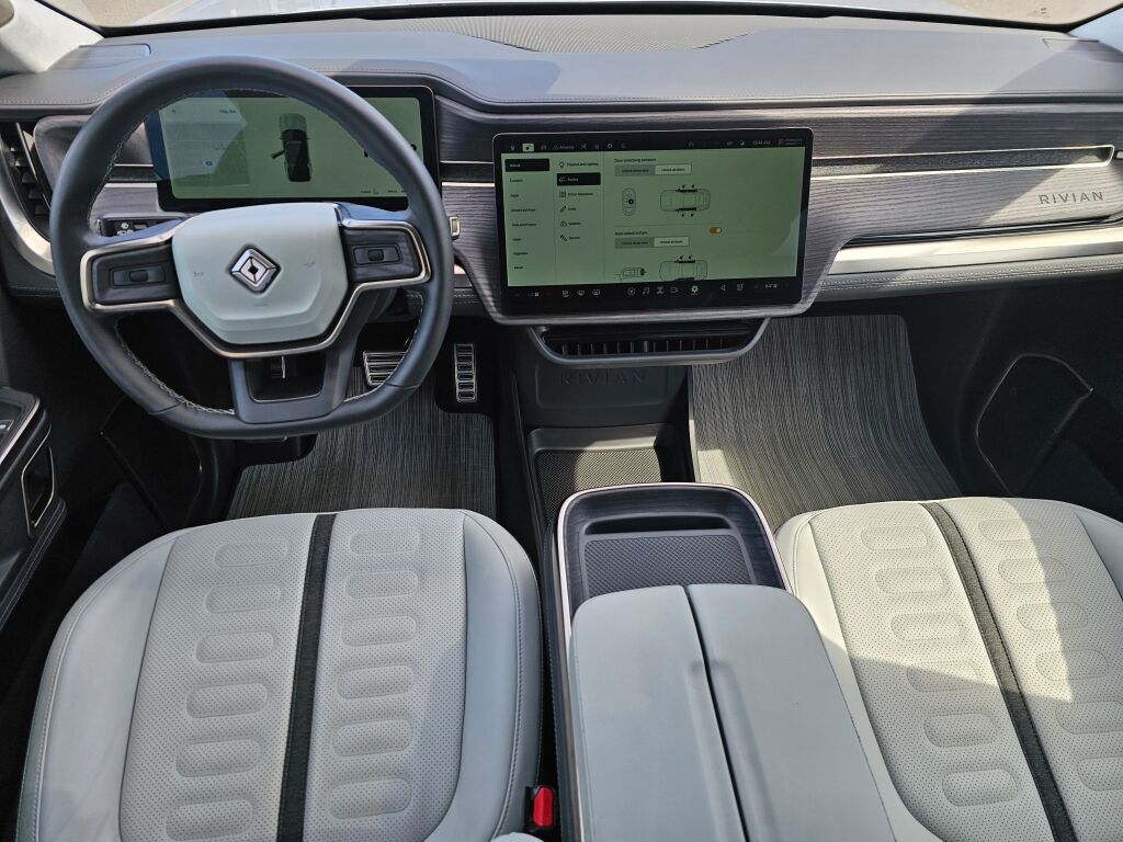 2023 Rivian R1S Adventure photo 22