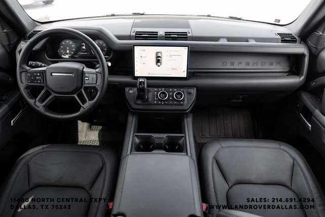 2025 Land Rover Defender 110 X-Dynamic SE photo 14