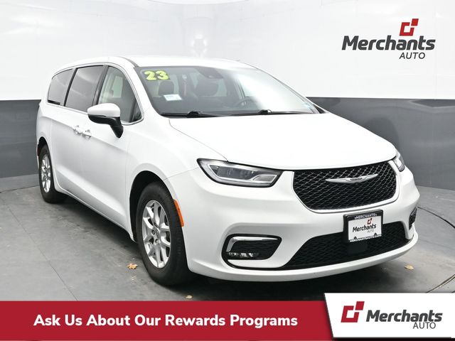 2022 Chrysler Voyager LX 4D Passenger Van's photo