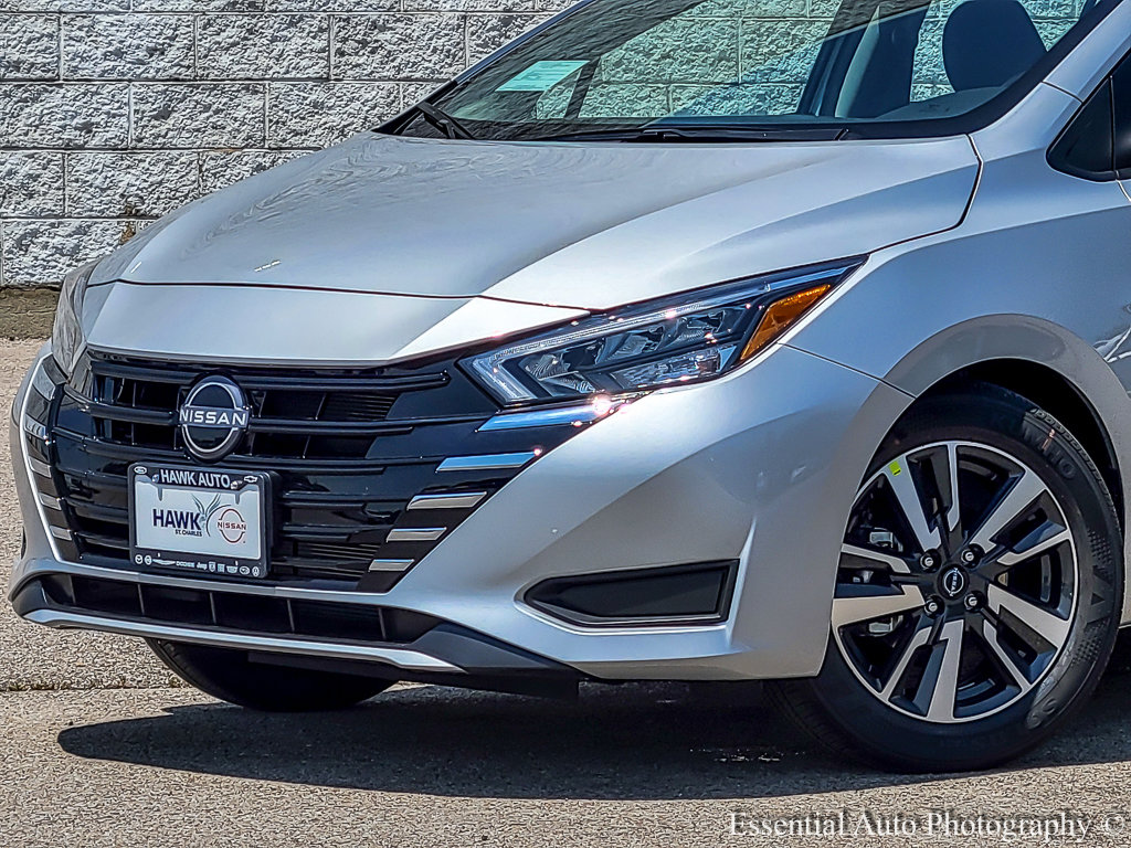 2025 Nissan Versa SV photo 2