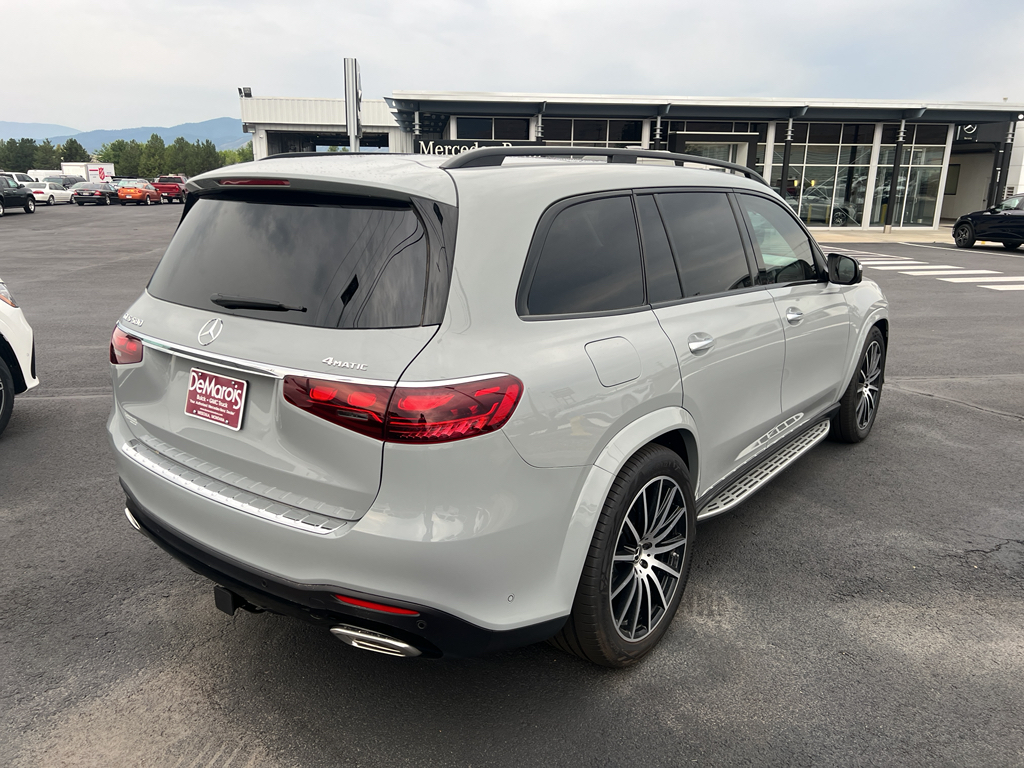 2025 Mercedes Benz GLS 580 4MATIC photo 6