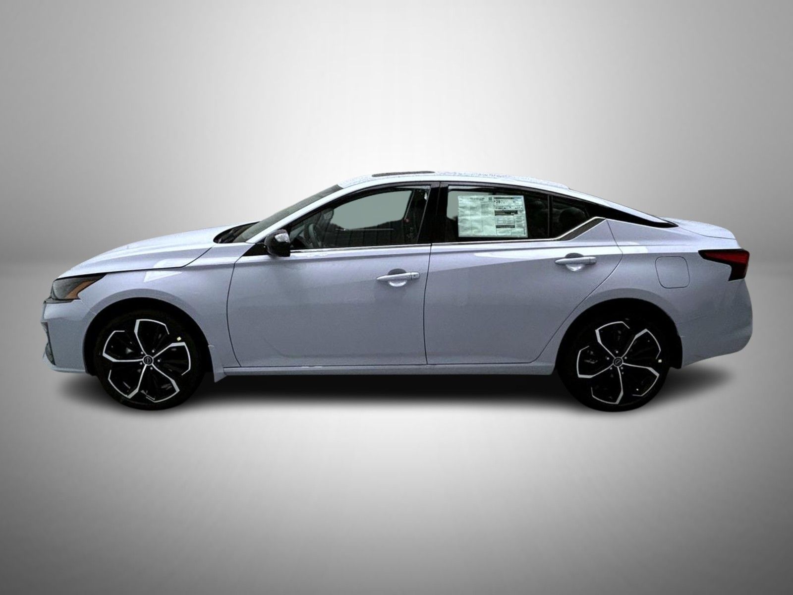 2025 Nissan Altima 2.5 SR photo 8