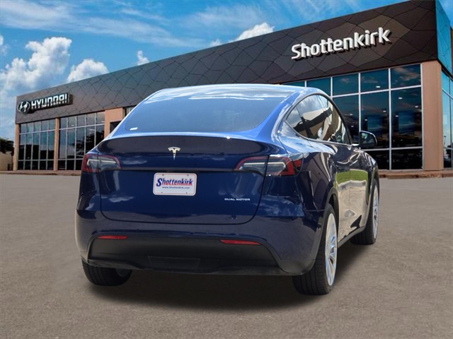 2022 Tesla Model Y Long Range photo 3