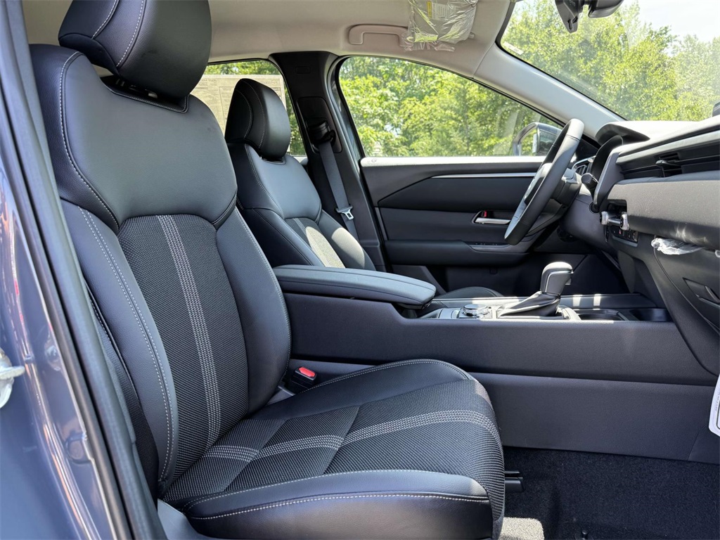 2025 Mazda CX-50 2.5 Select photo 11