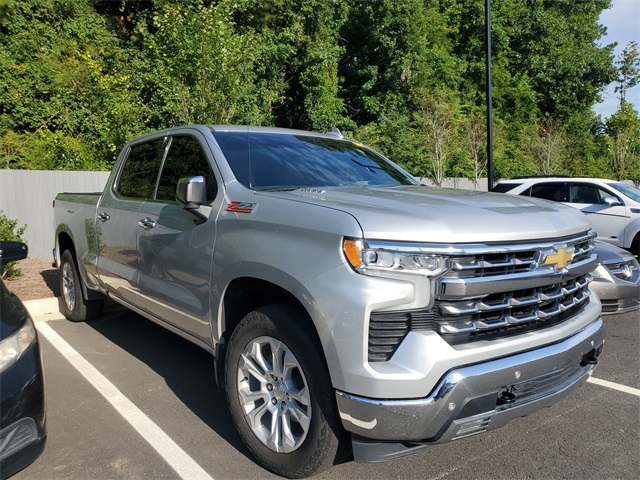 2022 Chevrolet Silverado 1500 LTZ photo 3