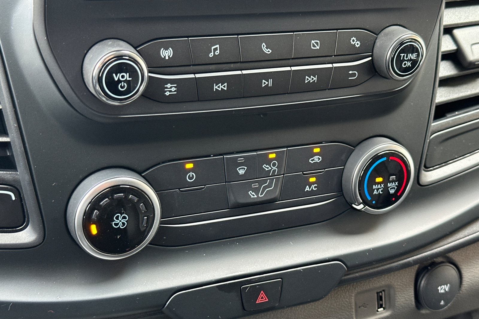 2024 Ford Transit photo 13